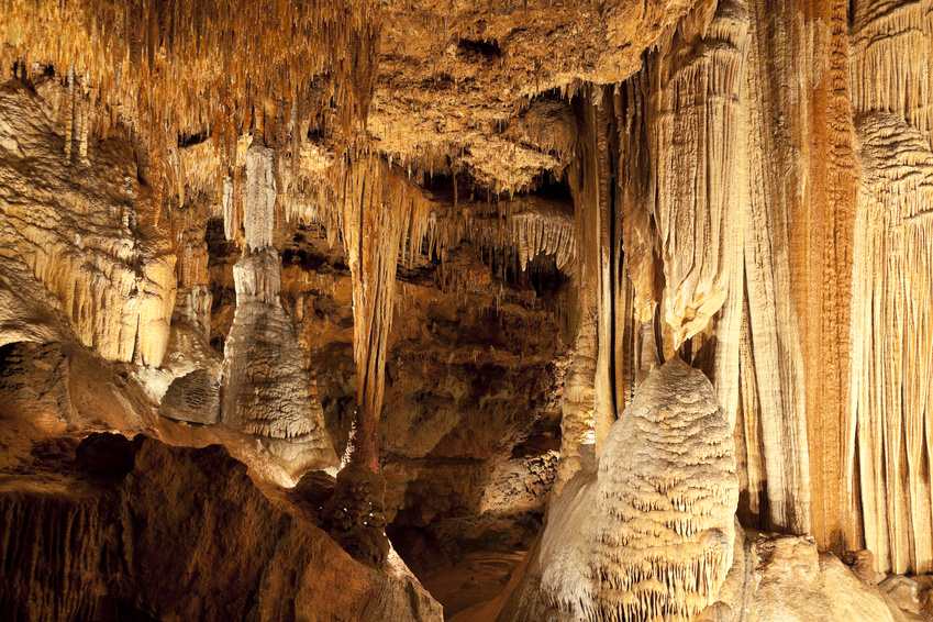 La grotte d`Ai-Giannis
